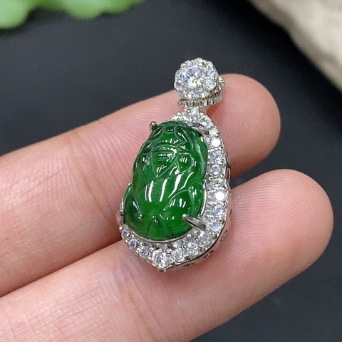 古玩玉器260天然翡翠掛件拍賣,當前價格258元