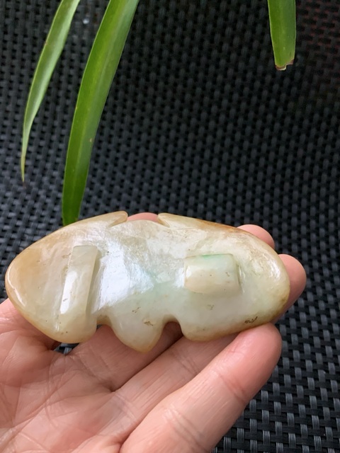 古玩玉器清代翡翠雕“福意綿綿”帶扣拍賣(mài)，當(dāng)前價(jià)格46000元
