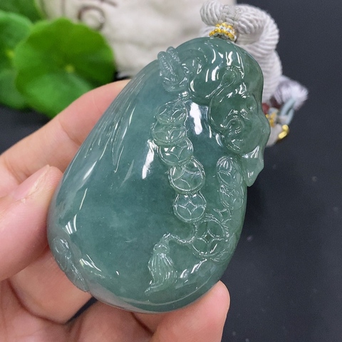 古玩玉器265天然翡翠錢(qián)袋掛件拍賣(mài)，當(dāng)前價(jià)格380元