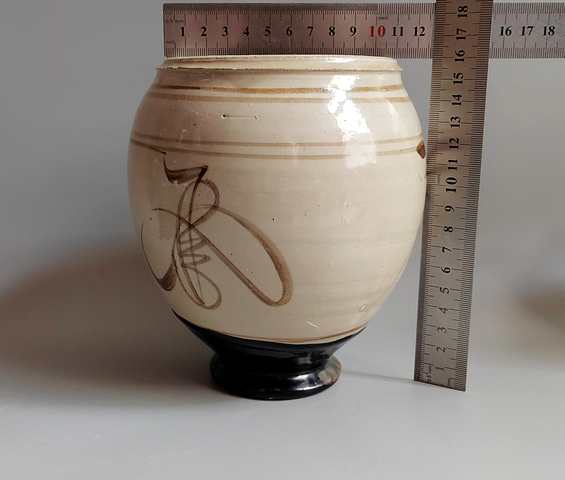古玩陶瓷明代白地褐彩雙色釉花卉壽字紋罐拍賣，當前價格1650元