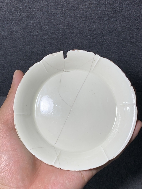 古玩陶瓷宋代五大名窯之一定窯白瓷六出筋洗拍賣,當前價格5980元