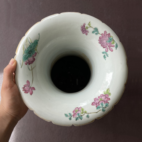 古玩陶瓷清同治 粉彩人物紋大瓶真品鑒賞圖