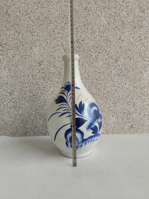 古玩陶瓷花卉紋青花瓶真品鑒賞圖