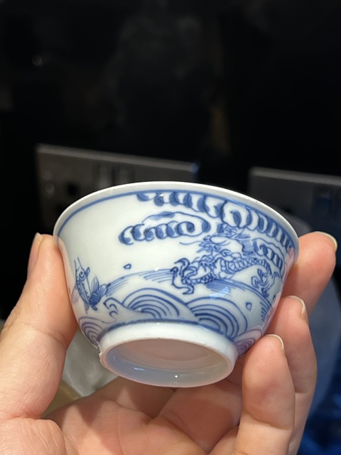 古玩陶瓷青花魚化龍杯真品鑒賞圖