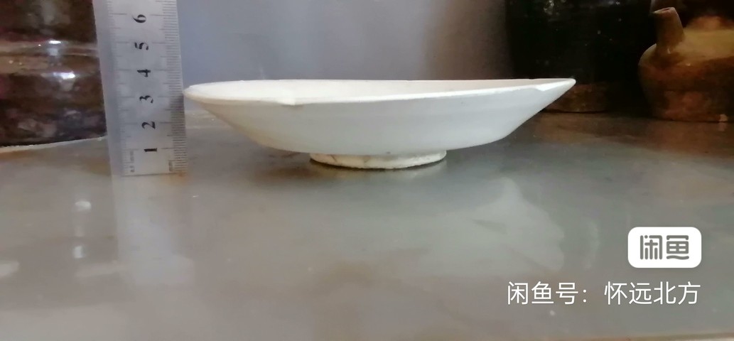 古玩陶瓷定窯系山西窯口白釉葵口盤，真品鑒賞圖