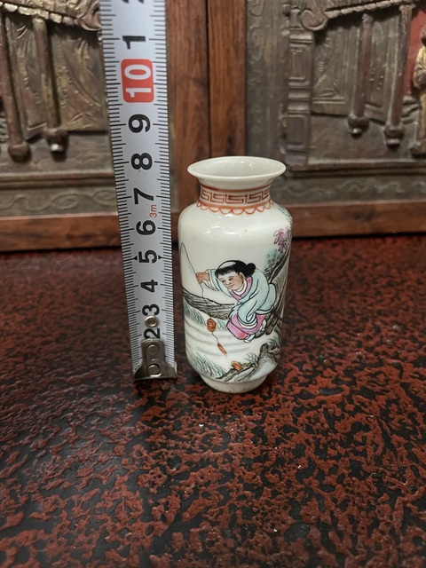 古玩陶瓷劉海戲金蟾粉彩瓶拍賣,當(dāng)前價(jià)格2200元