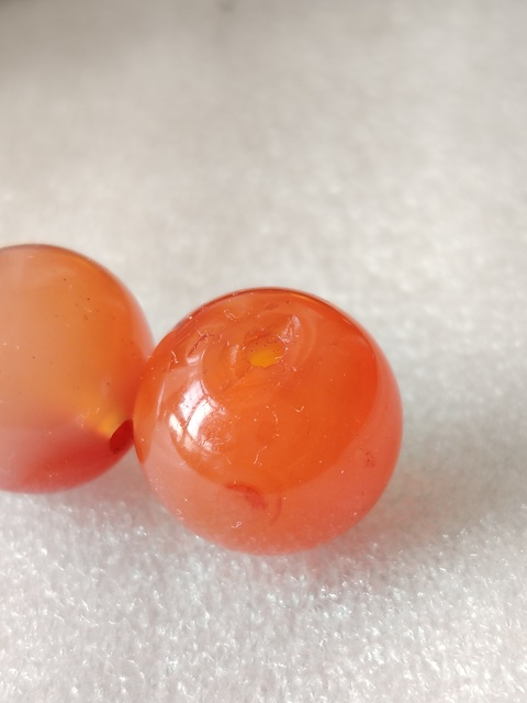 古玩玉器天然紅瑪瑙珠真品鑒賞圖