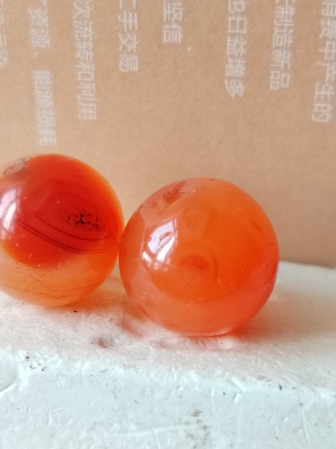 古玩玉器天然紅瑪瑙珠真品鑒賞圖