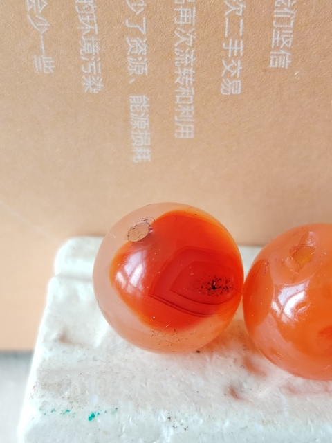 古玩玉器天然紅瑪瑙珠真品鑒賞圖
