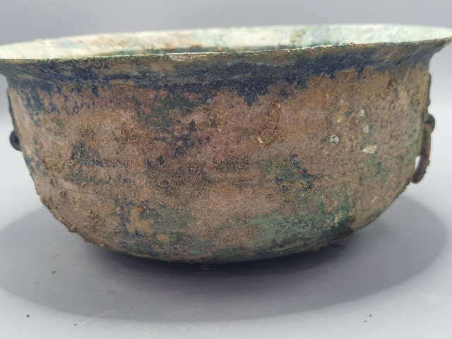 古玩銅器銅盆真品鑒賞圖
