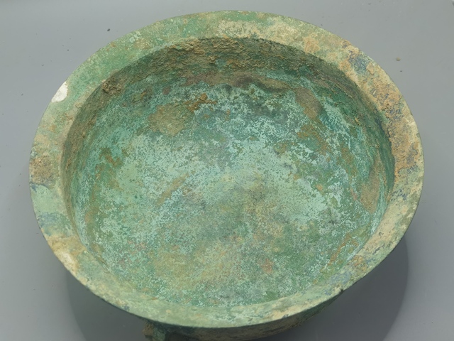 古玩銅器銅盆真品鑒賞圖