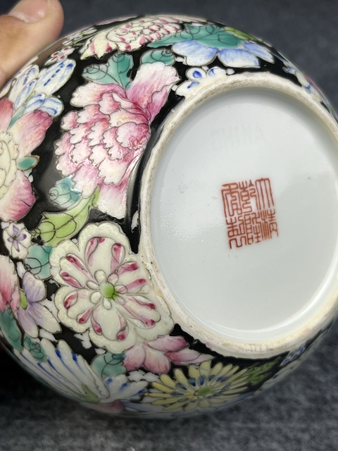 古玩陶瓷墨地粉彩百花不落地大水呈拍賣,當前價格3988元