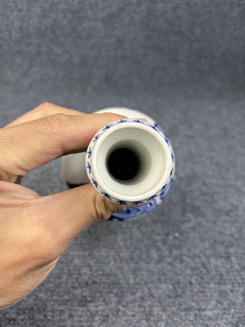 古玩陶瓷青花芭蕉博古花卉紋蒜頭瓶拍賣,當前價格2888元