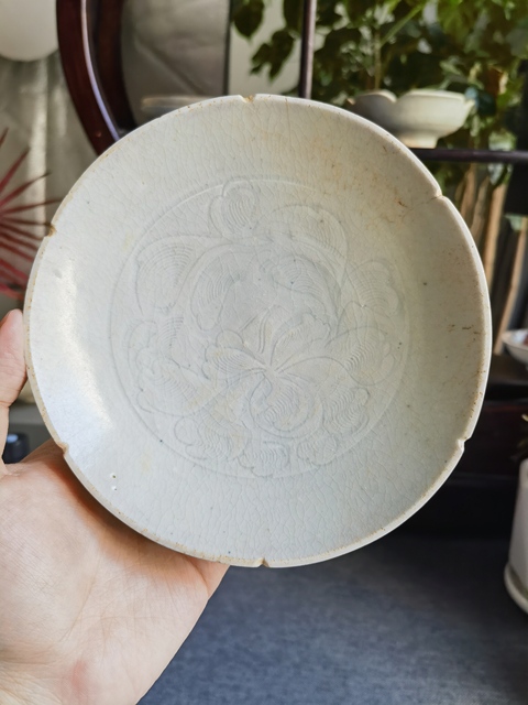 古玩陶瓷【精品】南宋湖田窯刻花葵口盤拍賣,當前價格0元
