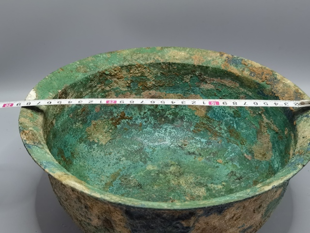 古玩銅器銅盆真品鑒賞圖
