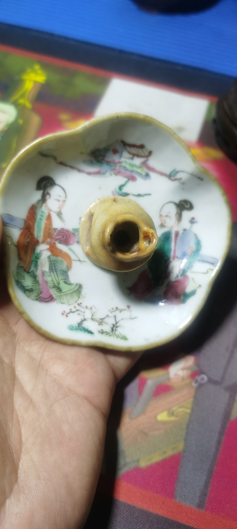 古玩陶瓷晚清·粉彩仕女紋香插拍賣,當前價格8000元