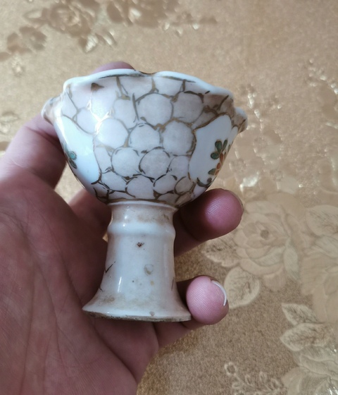 古玩陶瓷民國?描金開窗粉彩花卉花口杯拍賣,當前價格620元