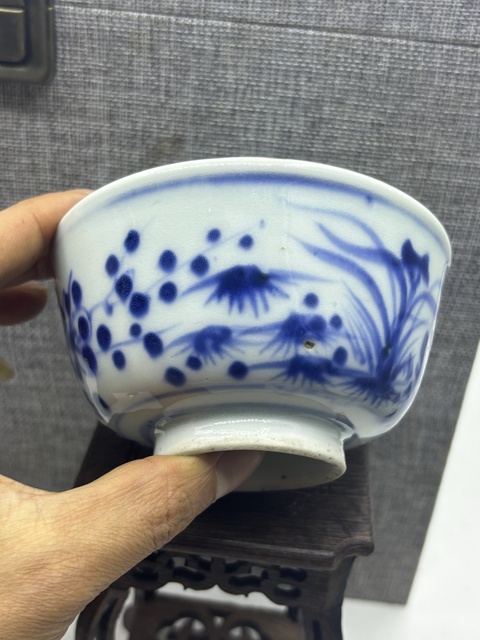 古玩陶瓷清代.梅蘭菊青花茶碗拍賣，當(dāng)前價(jià)格250元