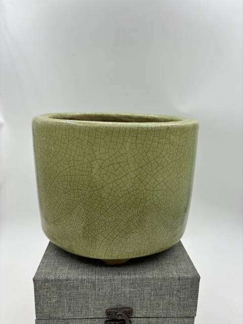 古玩陶瓷光緒漳州窯綠哥釉三足筒式香爐拍賣,當前價格3600元