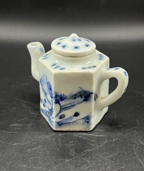 古玩陶瓷青花山水六方壺拍賣,當前價格1500元