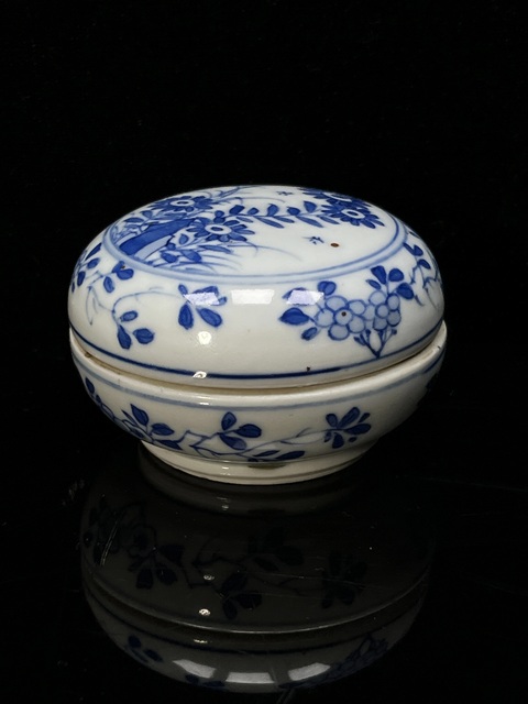 古玩陶瓷康熙花卉紋青花印泥盒拍賣,當(dāng)前價格5800元
