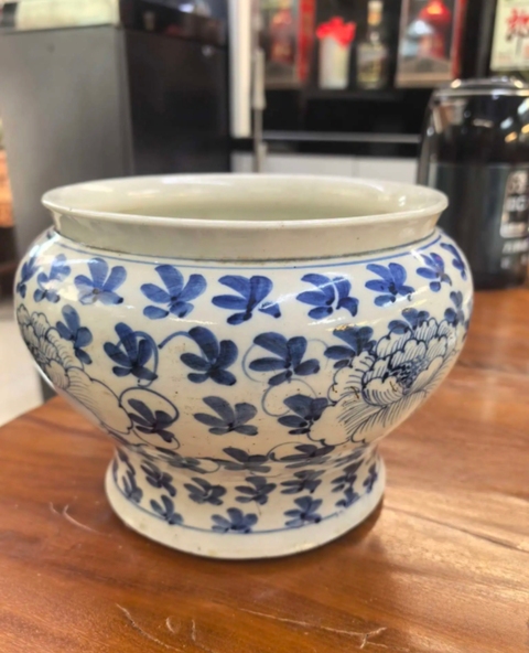 古玩陶瓷清代花卉紋青花廣口罐拍賣,當(dāng)前價(jià)格4888元