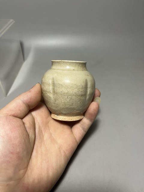 古玩陶瓷青白釉瓜棱罐拍賣(mài)，當(dāng)前價(jià)格880元