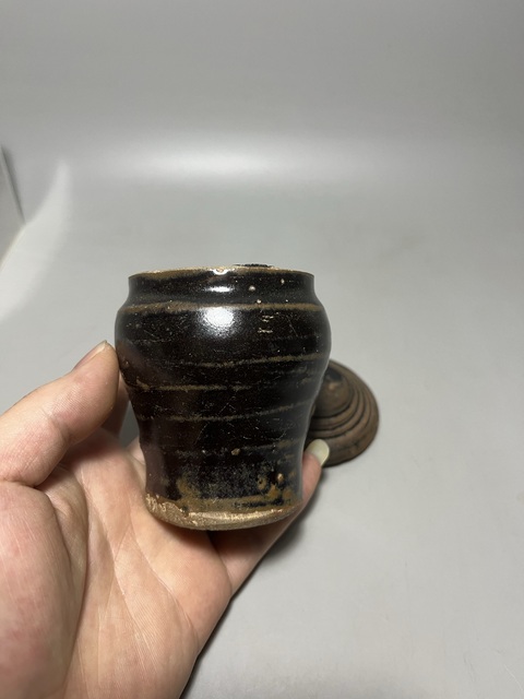 古玩陶瓷南宋建窯系黑釉蓋罐拍賣，當前價格1800元