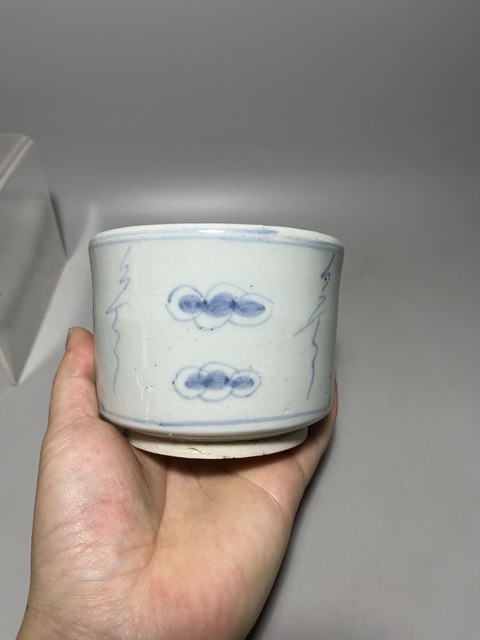 古玩陶瓷青花云紋香爐拍賣,當前價格0元