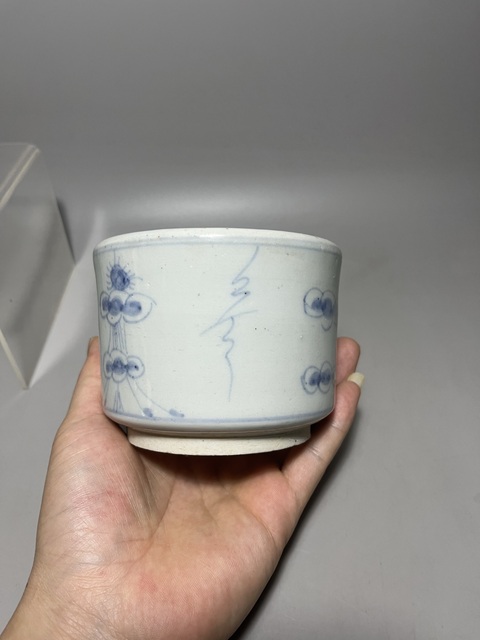 古玩陶瓷青花云紋香爐拍賣,當前價格0元