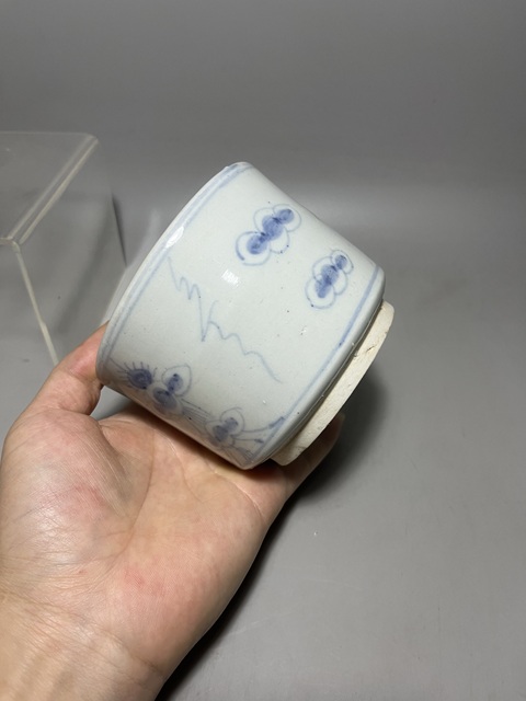 古玩陶瓷青花云紋香爐拍賣,當前價格0元
