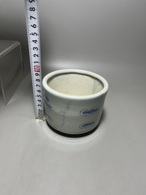 古玩陶瓷青花云紋香爐拍賣,當前價格0元