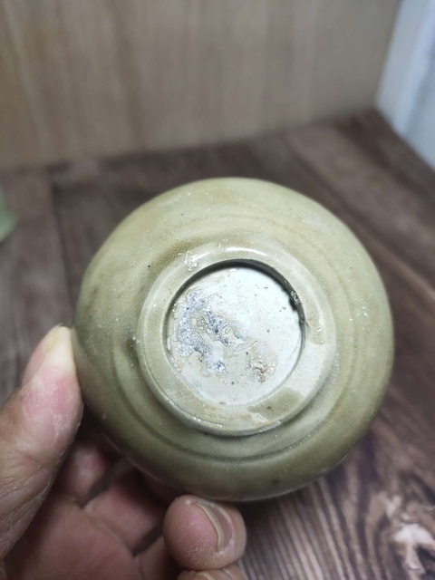 古玩陶瓷元末明初龍泉青瓷臥足杯拍賣，當前價格1800元