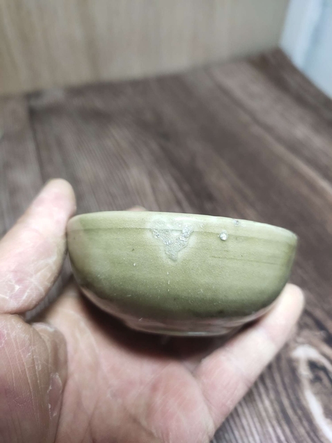 古玩陶瓷元末明初龍泉青瓷臥足杯拍賣，當前價格1800元