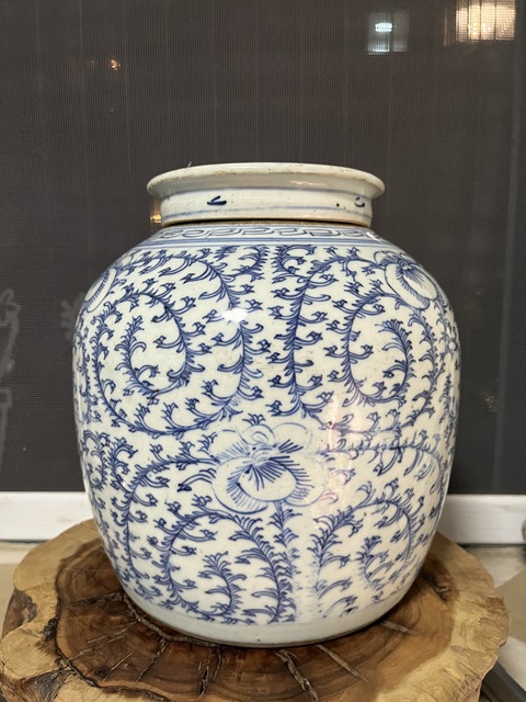 古玩陶瓷花卉紋青花蓋罐拍賣,當前價格1588元