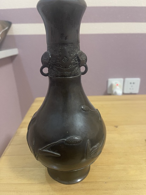 古玩銅器獸耳瓶真品鑒賞圖