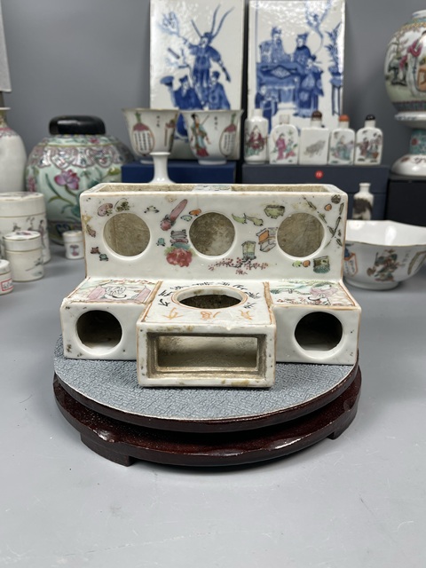 古玩陶瓷晚清淺降彩文房盒拍賣，當前價格8699元