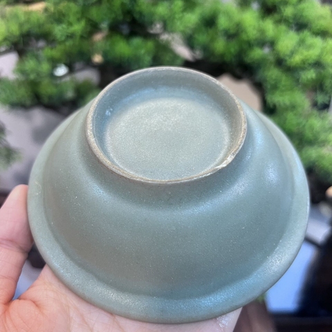 古玩陶瓷龍泉窯折沿菊瓣洗真品鑒賞圖