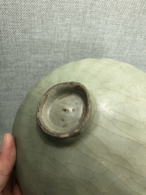 古玩陶瓷龍泉窯青釉碗真品鑒賞圖