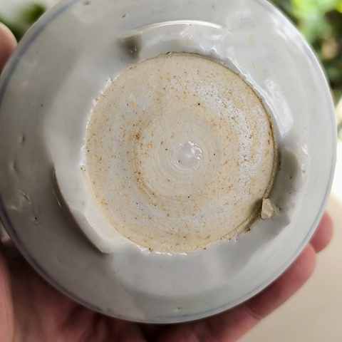 古玩陶瓷青花雙龍戲珠紋三足爐真品鑒賞圖