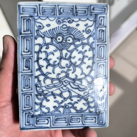古玩陶瓷青花纏枝花卉紋印盒真品鑒賞圖
