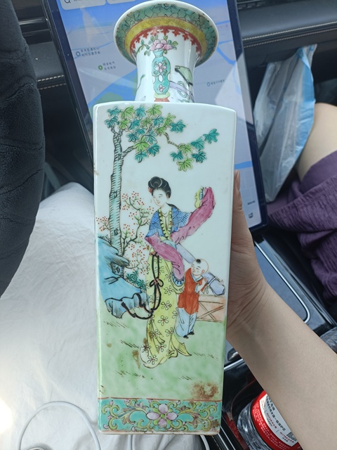 古玩陶瓷粉彩仕女人物天圓地方瓶拍賣,當前價格13888元