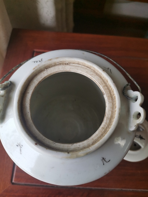 古玩陶瓷粉彩博古花卉紋提梁壺拍賣,當前價格680元