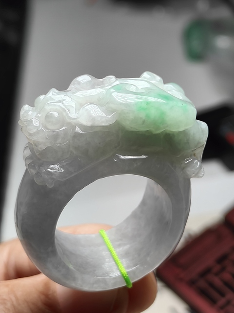 古玩玉器天然翡翠貔貅扳指(帶鑒定證書)拍賣,當前價格0元