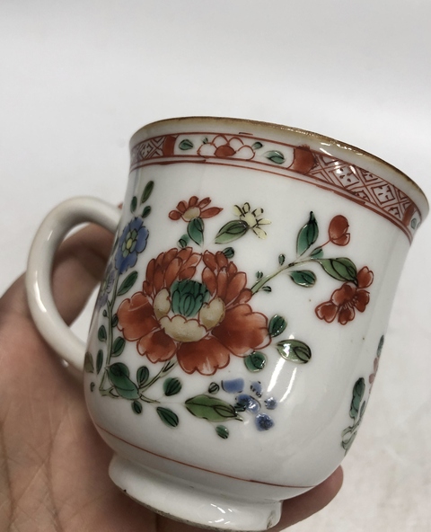 古玩陶瓷清康熙·五彩花卉紋執(zhí)杯拍賣(mài),當(dāng)前價(jià)格3999元