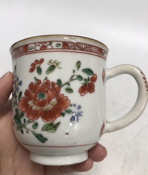 古玩陶瓷清康熙·五彩花卉紋執(zhí)杯拍賣(mài),當(dāng)前價(jià)格3999元
