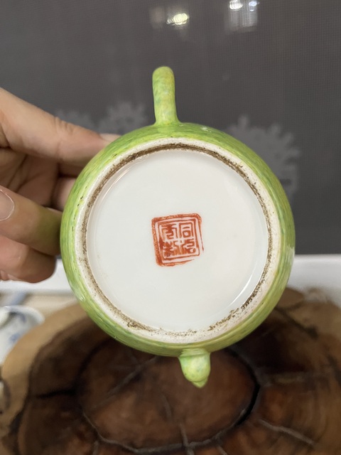 古玩陶瓷檸檬綠釉參壺拍賣,當(dāng)前價(jià)格1200元