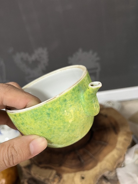 古玩陶瓷檸檬綠釉參壺拍賣,當(dāng)前價(jià)格1200元