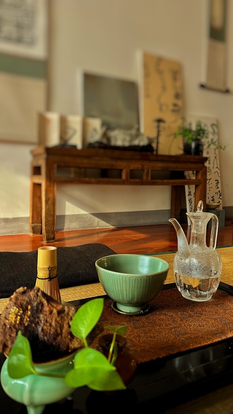 古玩陶瓷元代·龍泉青瓷花卉紋茶碗拍賣,當前價格20000元