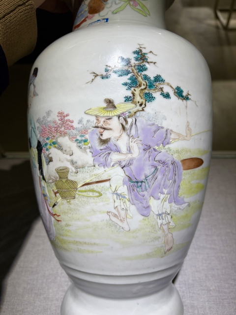 古玩陶瓷粉彩人物尊真品鑒賞圖
